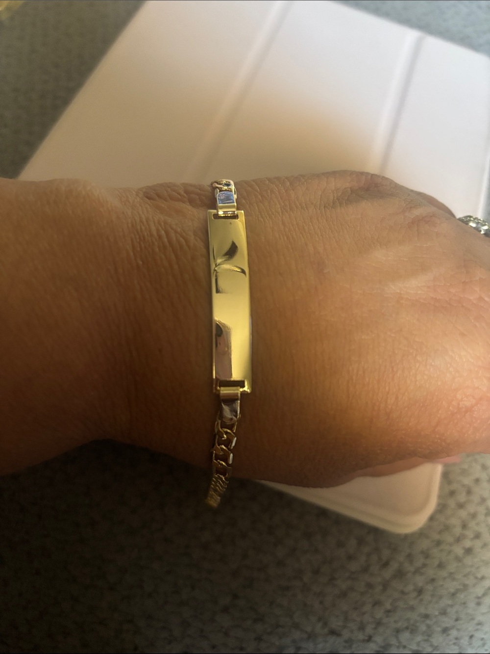 Woman Gold ID Plate Chain Bracelet - Women's Elegant Bracelet